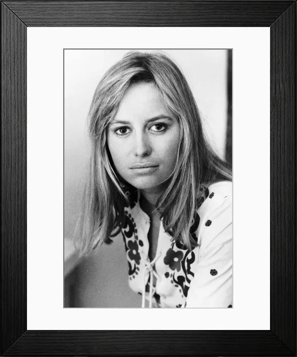 Framed Print : Susan George Actress - February 1972 dbase msi Framed Print : Susan George Actress - February 1972 dbase msi