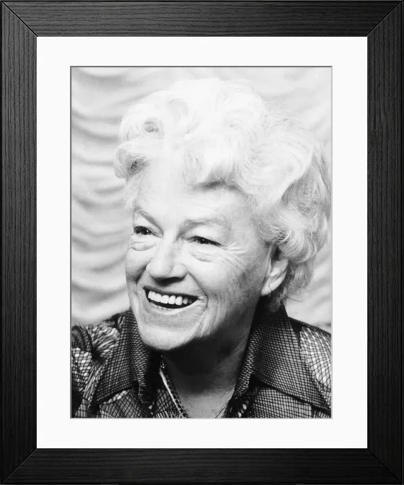 Framed Print : Gracie Fields Actress / Singer - December 1974 Dbase MSI Framed Print : Gracie Fields Actress / Singer - December 1974 Dbase MSI