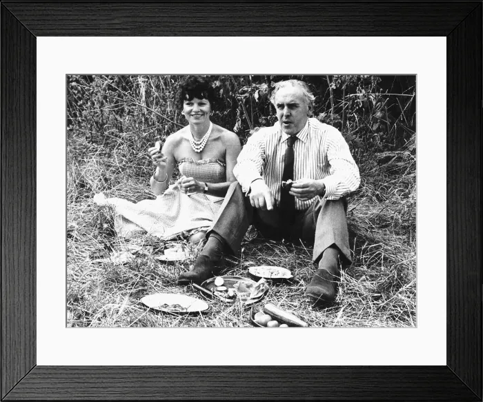 Framed Print : George Cole Actor on location for the filming of the new series of Minder Framed Print : George Cole Actor on location for the filming of the new series of Minder