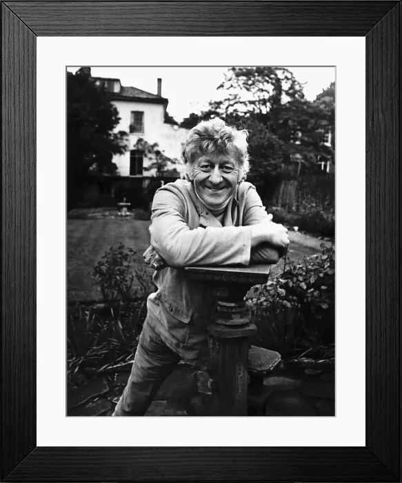 Framed Print : Jon Pertwee Actor in garden - June 1971 Dbase MSI Brochure Framed Print : Jon Pertwee Actor in garden - June 1971 Dbase MSI Brochure