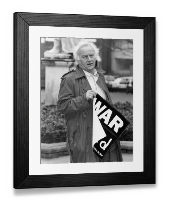 Framed Print : John Thaw British actor January 1993, involved with the charity Framed Print : John Thaw British actor January 1993, involved with the charity