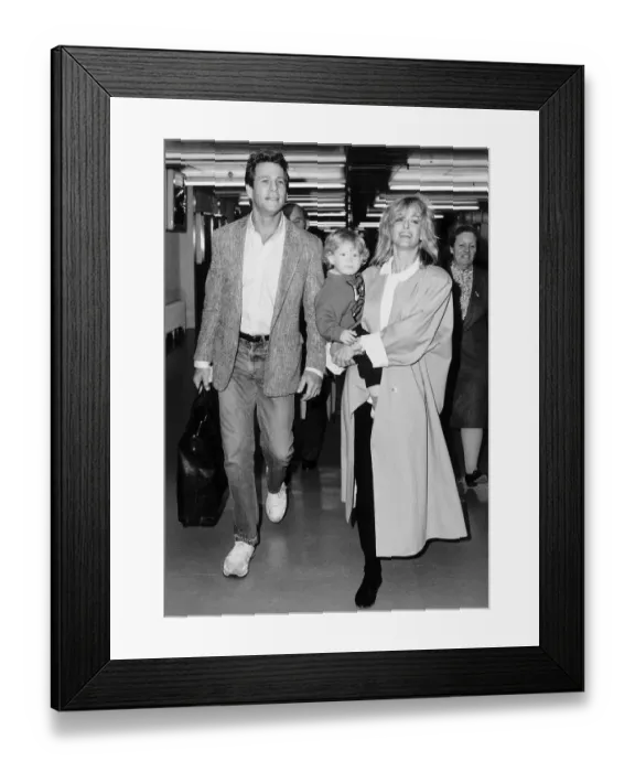 Framed Print : Farrah Fawcett Actress with her family fying out of Heathrow April 1987
