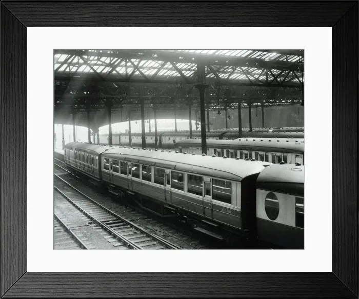 Framed Print : Waverly Station in Edinburgh Framed Print : Waverly Station in Edinburgh
