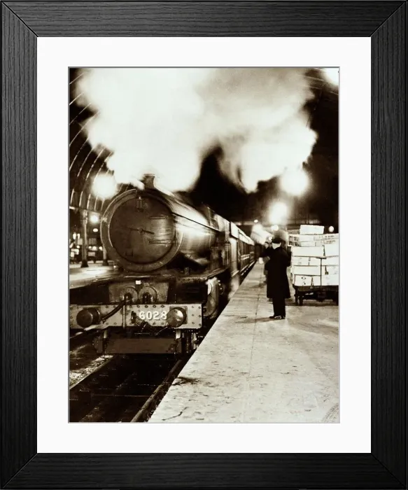Framed Print : West of England and Scilly Isles Flower Special arriving at Paddington Station in Framed Print : West of England and Scilly Isles Flower Special arriving at Paddington Station in