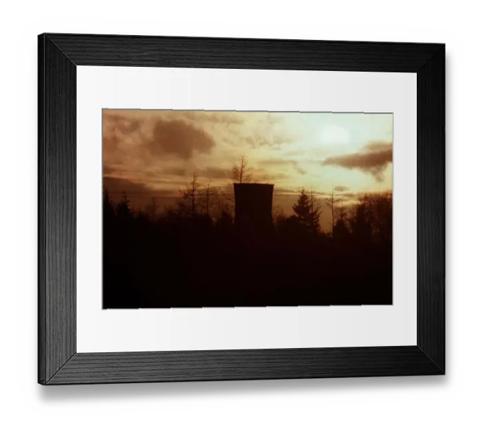 Framed Print : Sunset over the Royal Ordnance factory in Bishopton, Renfrewshire in Scotland Framed Print : Sunset over the Royal Ordnance factory in Bishopton, Renfrewshire in Scotland