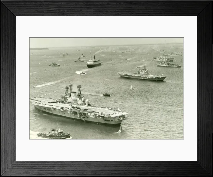 Framed Print : The Cunard liner QEII cruises through the fleet of Royal Navy ships gather at Spithead Framed Print : The Cunard liner QEII cruises through the fleet of Royal Navy ships gather at Spithead