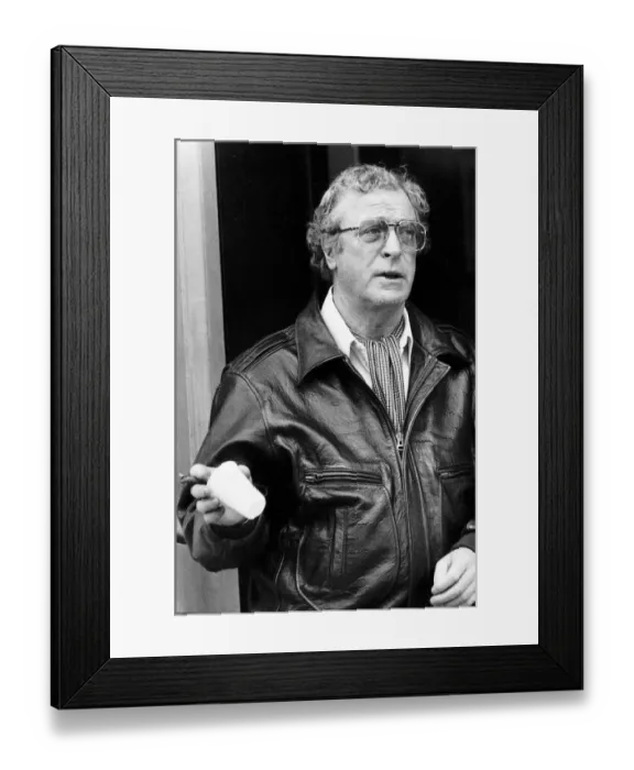 Framed Print : Michael Caine Actor on the set of new BBC Drama Blue Ice in the East End of London Framed Print : Michael Caine Actor on the set of new BBC Drama Blue Ice in the East End of London
