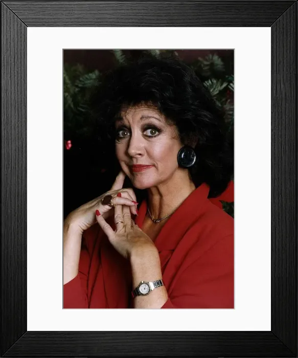 Framed Print : Amanda Barrie Actress
