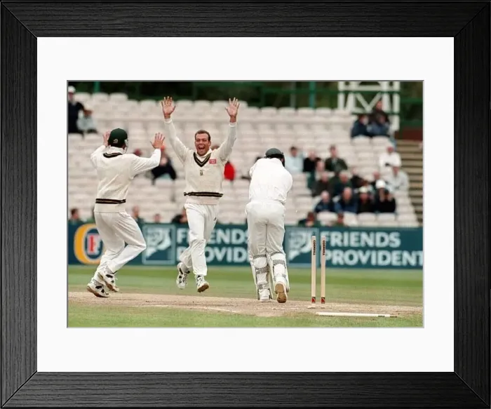 : Nasser Hussain is clean bowled July 1998 by South Africa : Nasser Hussain is clean bowled July 1998 by South Africa