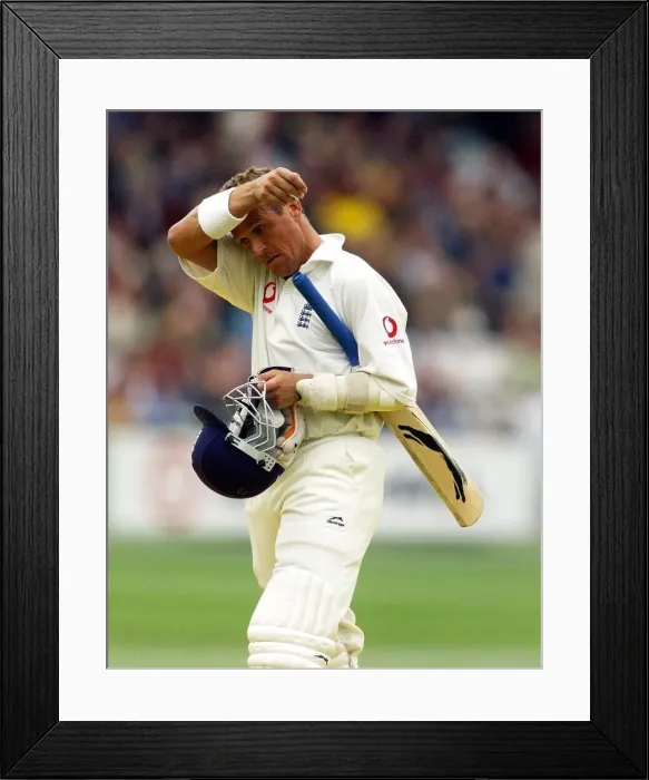 Framed Print : Alec Stewart on his way back to the Pavilion July 1999 following his dismissal Framed Print : Alec Stewart on his way back to the Pavilion July 1999 following his dismissal