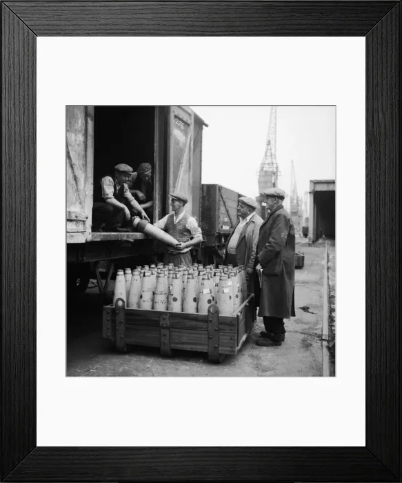 Framed Print : Suez Crisis 1956 Dockers putting 80lb shells into crates marked