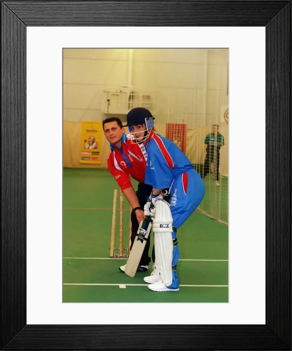 Framed Print : Cricketer Darren Gough March 1999 with Mirror Reporter Carole Aye Maung Framed Print : Cricketer Darren Gough March 1999 with Mirror Reporter Carole Aye Maung