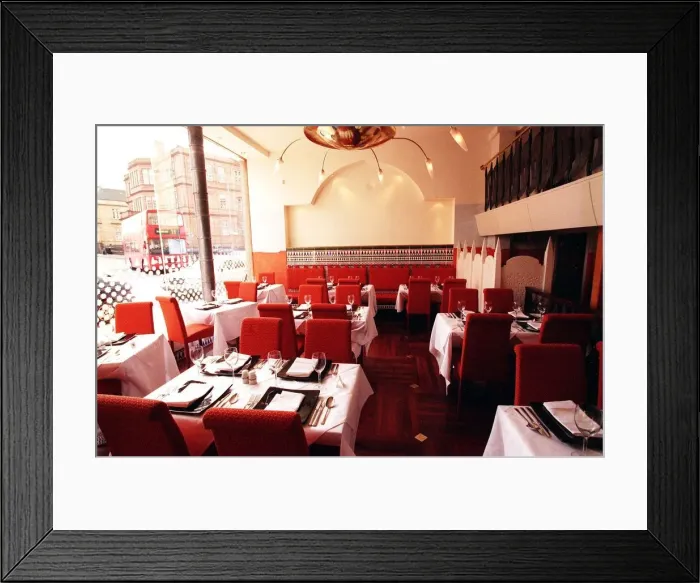 Framed Print : Shish Mahal March 1999 Indian Restaurant Park Road Glasgow Interior Dining room Red
