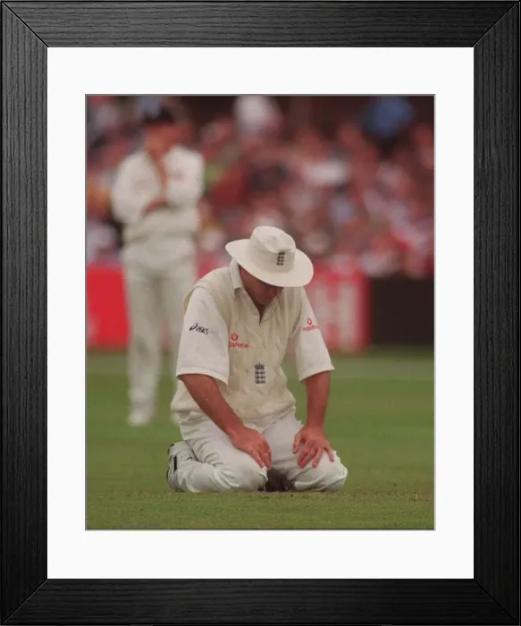 Framed Print : Graeme Hick disappointed after missing a catch Framed Print : Graeme Hick disappointed after missing a catch