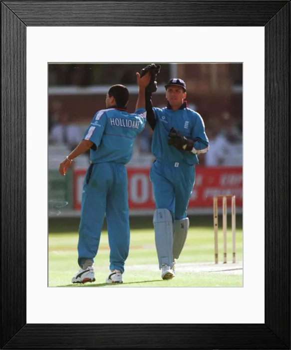 Framed Print : England v Sri Lanka Cricket Match August 1998 Alec Stewart