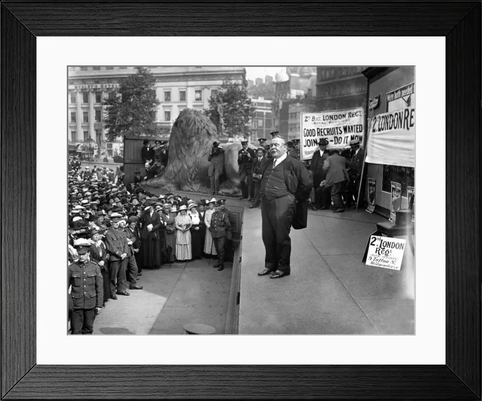 Framed Print : Horatio Bottomley recruiting for the World War I in Trafalgar Square in 1914