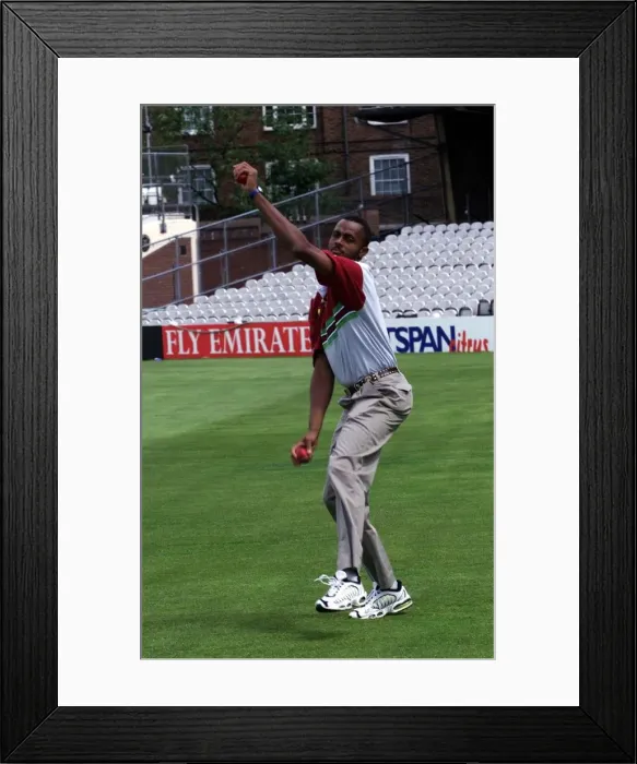 Framed Print : Cricket England World Cup 1999 West Indian fast Bowler delivers ball at the Oval to Framed Print : Cricket England World Cup 1999 West Indian fast Bowler delivers ball at the Oval to
