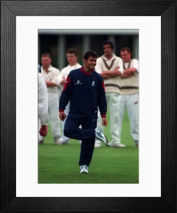 Framed Print : Mark Ramprakash Cricket June 98 England cricketer Framed Print : Mark Ramprakash Cricket June 98 England cricketer