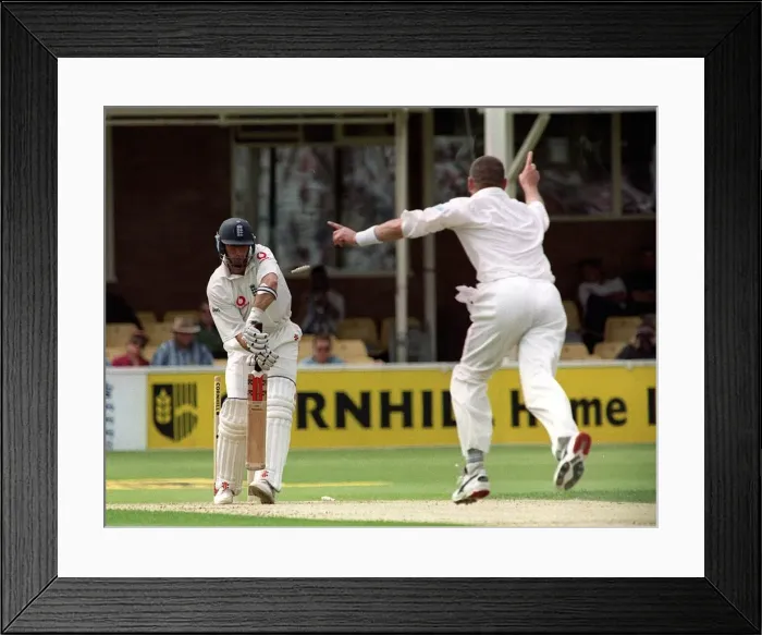 Framed Print : Nasser Hussain gets out v New Zealand Framed Print : Nasser Hussain gets out v New Zealand