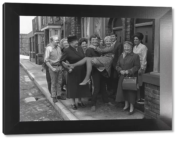 Cast of TV Prog Coronation Street on studio set May 1968 Series characters
