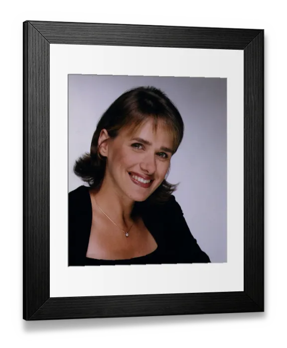Framed Print : Carol Smillie TV presenter head shot in black square neck top bown feather cut hair Framed Print : Carol Smillie TV presenter head shot in black square neck top bown feather cut hair