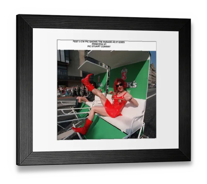 Framed Print : Edinburgh festival august 1997 opening parade