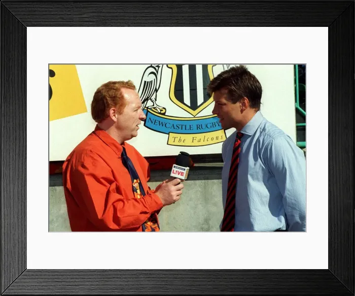 Framed Print : Ed Tutty TV Presenter June 1998 Sports presenter on Newcastle Live talking to Rob Framed Print : Ed Tutty TV Presenter June 1998 Sports presenter on Newcastle Live talking to Rob