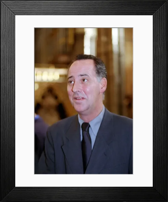 Framed Print : Michael Barymore Comedian / TV Presenter December 1998 Arriving at Westminster Abbey Framed Print : Michael Barymore Comedian / TV Presenter December 1998 Arriving at Westminster Abbey