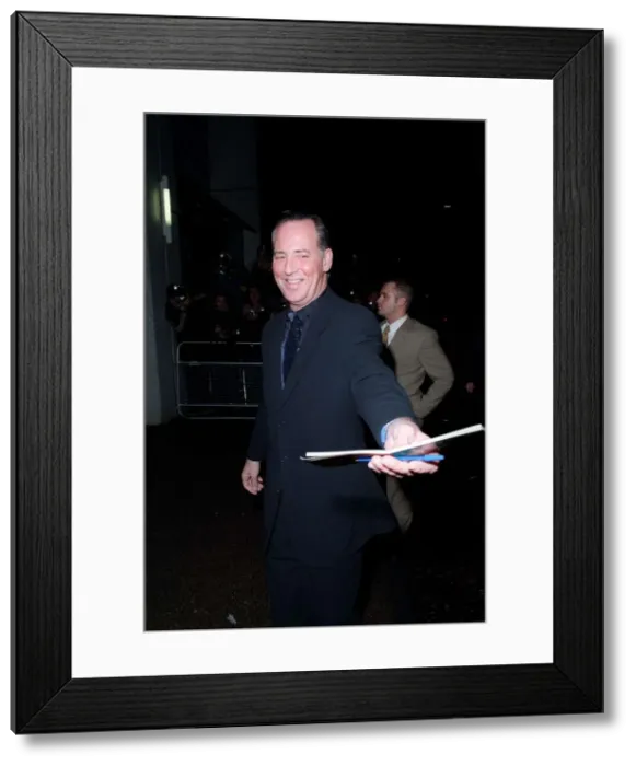 Framed Print : Michael Barrymore Comedian / TV Presenter December 1998 Arriving at the LWT building Framed Print : Michael Barrymore Comedian / TV Presenter December 1998 Arriving at the LWT building