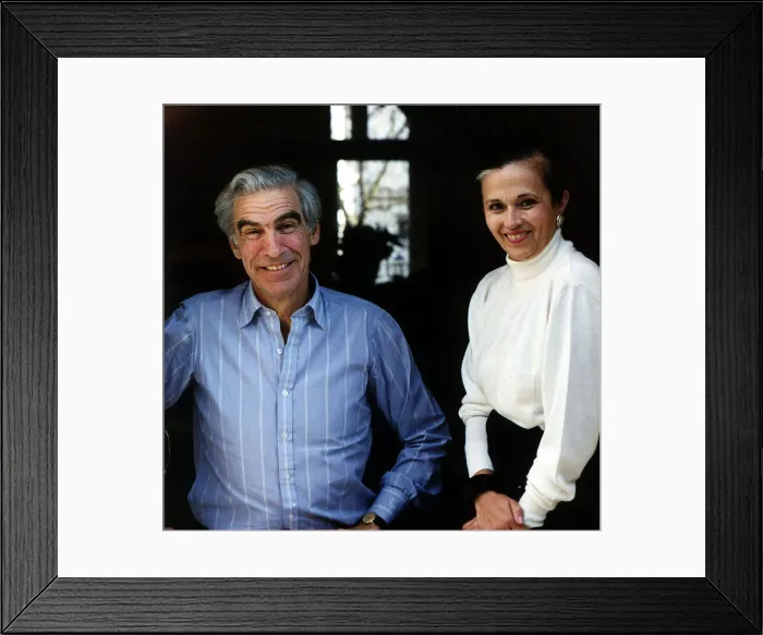 Framed Print : Mike Scott TV presenter A©Mirrorpix