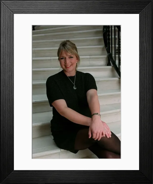 Framed Print : Fern Britton TV Presenter September 1998 A©mirrorpix Framed Print : Fern Britton TV Presenter September 1998 A©mirrorpix
