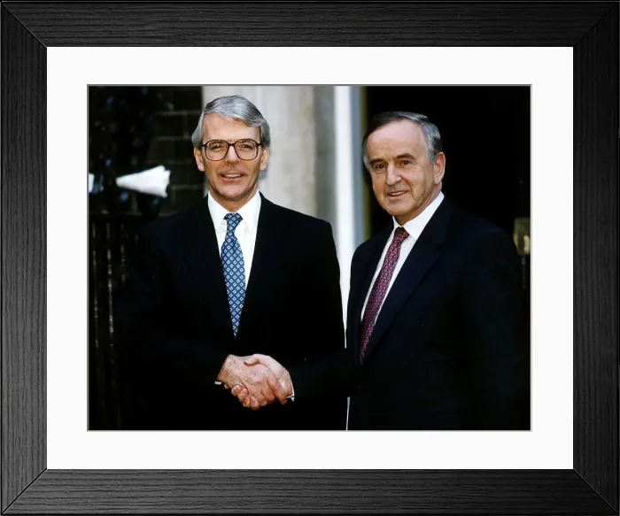Framed Print : John Major MP Prime Minister shakes hands with Irish Prime Minister Albert Reynolds Framed Print : John Major MP Prime Minister shakes hands with Irish Prime Minister Albert Reynolds