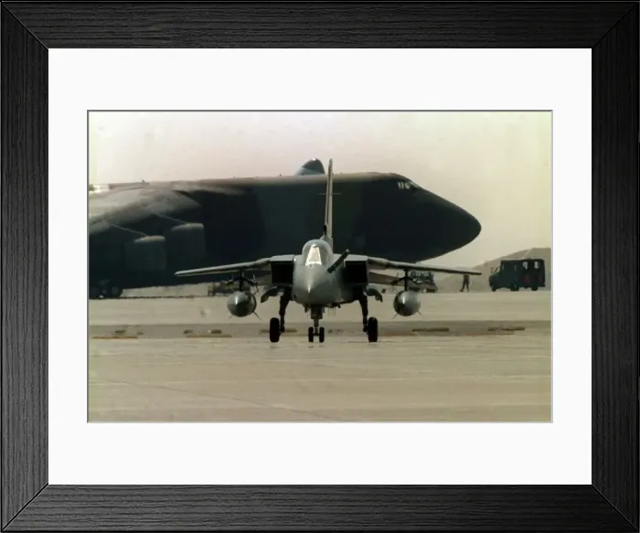 Framed Print : Gulf War Operation Desert Storm. An RAF Tornado F3 fighter taxi