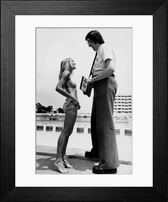 Framed Print : Bob Stringer, a Clarkson courier in Palma Nova, is 6 8 Framed Print : Bob Stringer, a Clarkson courier in Palma Nova, is 6 8