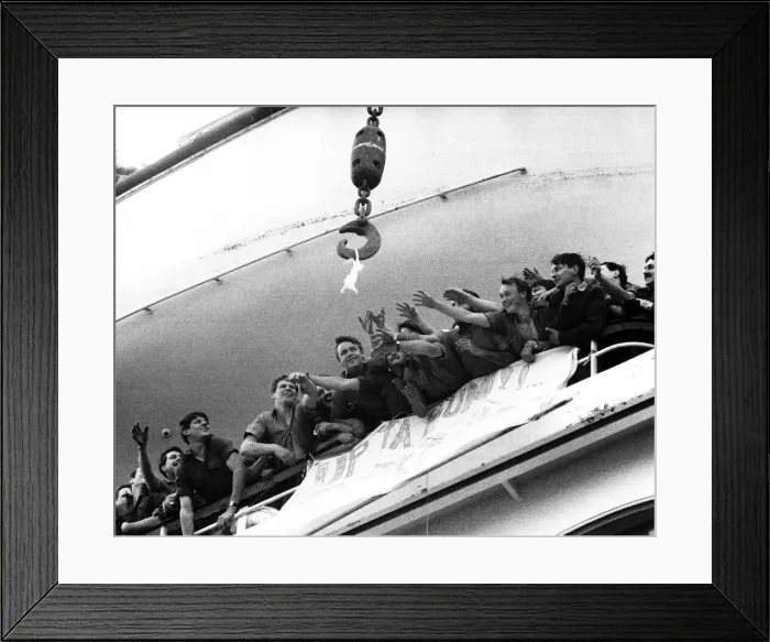 Framed Print : Soldiers aboard the QE2 reaching out for a bra that is up for grabs belonging to a Lance Framed Print : Soldiers aboard the QE2 reaching out for a bra that is up for grabs belonging to a Lance
