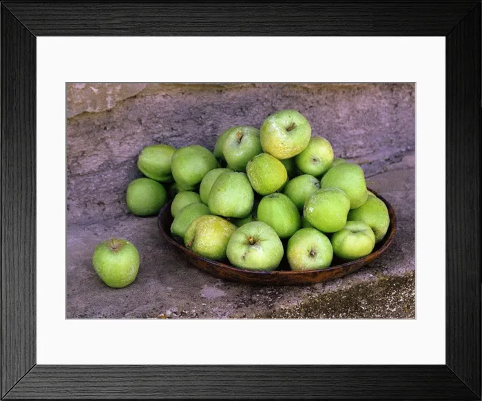 Framed Print : Apples on dish in Italy