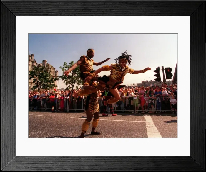 Framed Print : Edinburgh Festival Parade August 1998 Framed Print : Edinburgh Festival Parade August 1998