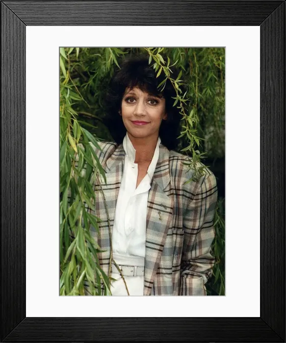 Framed Print : Amanda Barrie Actress from Coronation Street Framed Print : Amanda Barrie Actress from Coronation Street