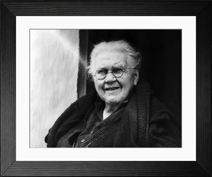 Framed Print : Mrs Brigid McNulty is 77 years old circa 1940 Framed Print : Mrs Brigid McNulty is 77 years old circa 1940