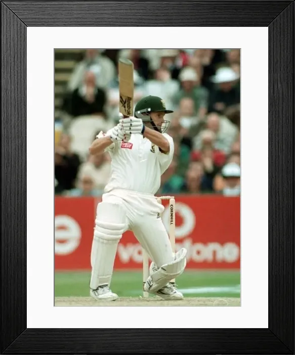 : Gary Kirsten South African Cricket on his way to score 1998 : Gary Kirsten South African Cricket on his way to score 1998