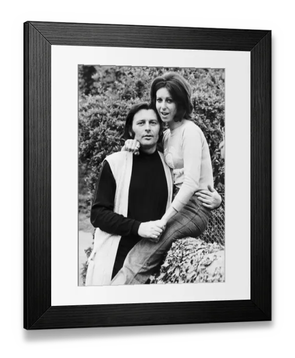 Framed Print : Ros Drinkwater Actress with boyfriend Andras Lurucz DBase