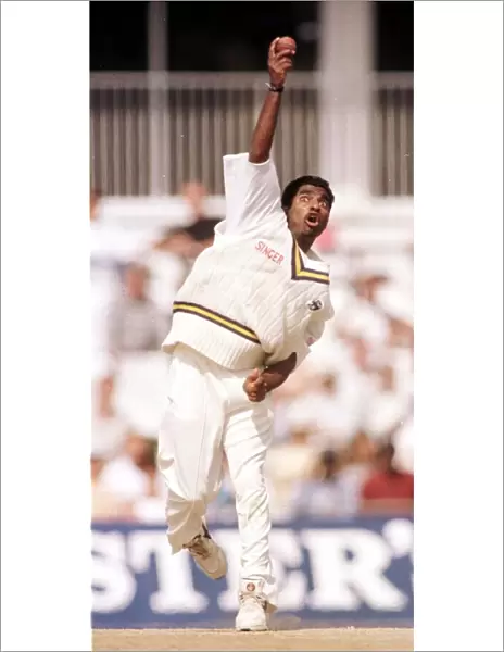 Muttiah Muralitharan Sri Lanka bowler August 1998 bowling against England in