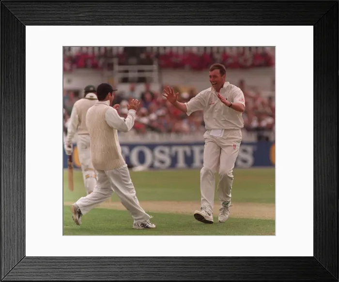 Framed Print : Angus Fraser and Mark Ramprakash celebrate after dismissing Cullinan at the 4th Test Framed Print : Angus Fraser and Mark Ramprakash celebrate after dismissing Cullinan at the 4th Test