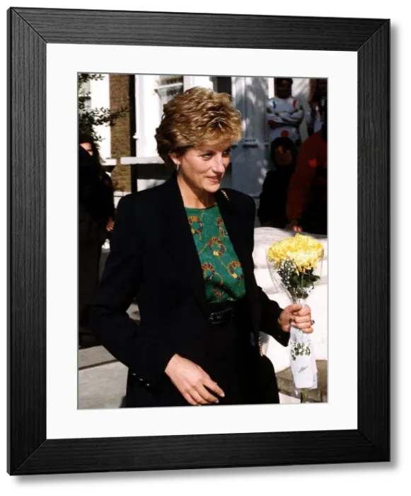 Framed Print : Princess Diana visiting centre point chairity. October 1993 Framed Print : Princess Diana visiting centre point chairity. October 1993
