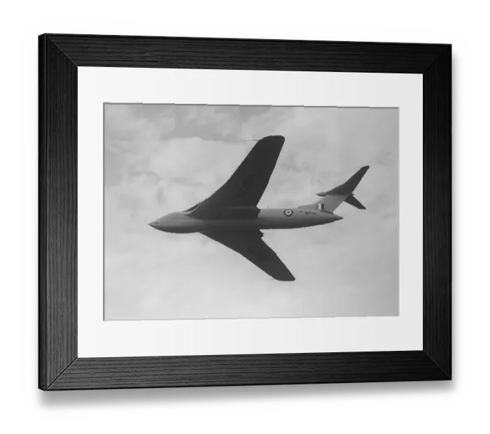 Framed Print : Aircraft Handley Page Victor V force bomber Sept 1955 flying at the SBAC