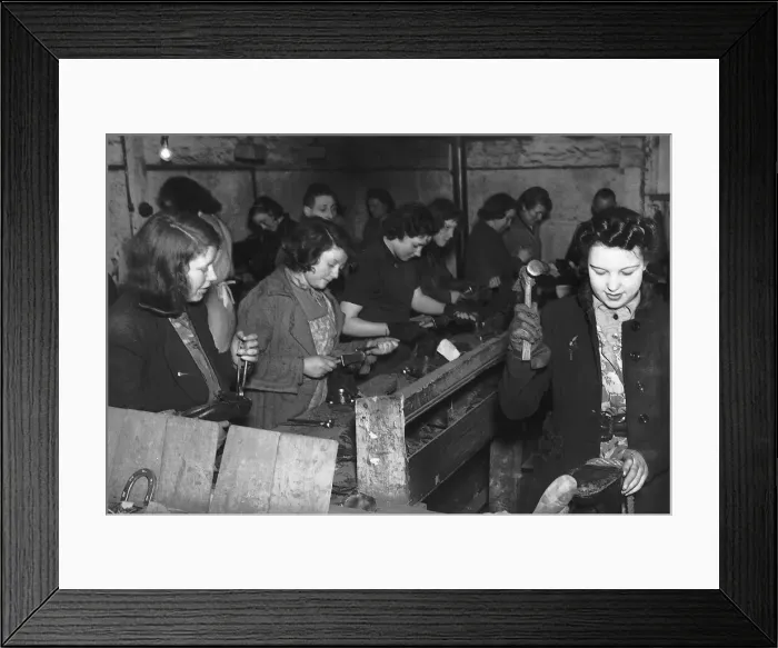 Framed Print : Women Shoemakers during WW2 in England as part of the war effort