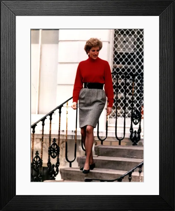 Framed Print : Princess Diana leaving Prince William and Prince Harry at Wetherby School in Notting Hill