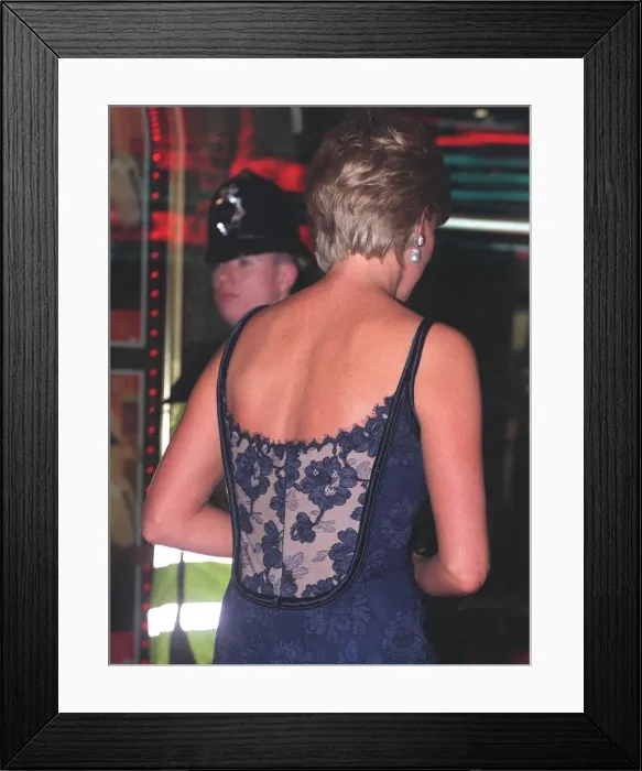 Framed Print : Diana, Princess of Wales arrives for the Royal Gala Premiere performance of Lord Framed Print : Diana, Princess of Wales arrives for the Royal Gala Premiere performance of Lord