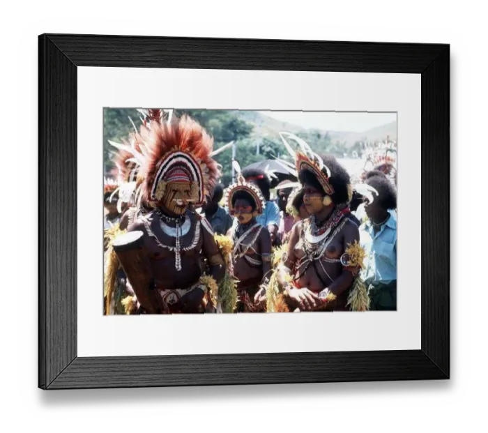 : Royal Silver Jubilee Tour 1977 Tribal dancers in New Guinea : Royal Silver Jubilee Tour 1977 Tribal dancers in New Guinea