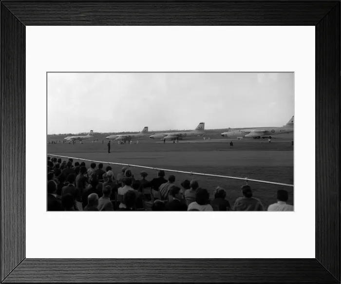 Framed Print : Aircraft Vickers Valliant B1 Bomber Sept 1960 line up for take off at the SBAC Framed Print : Aircraft Vickers Valliant B1 Bomber Sept 1960 line up for take off at the SBAC